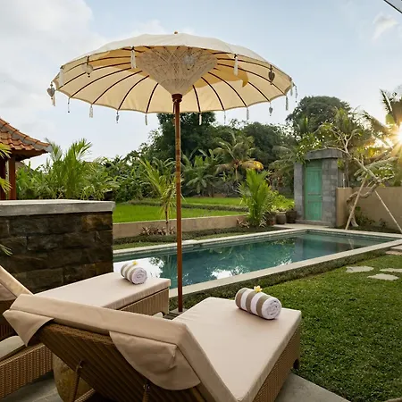 Suarga Loka Ubud Villa Exterior photo